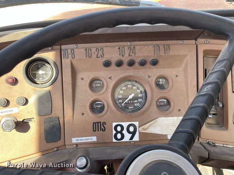 image for item MA9964 1978 Ford 800  pumper fire truck