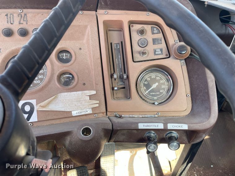 image for item MA9964 1978 Ford 800  pumper fire truck