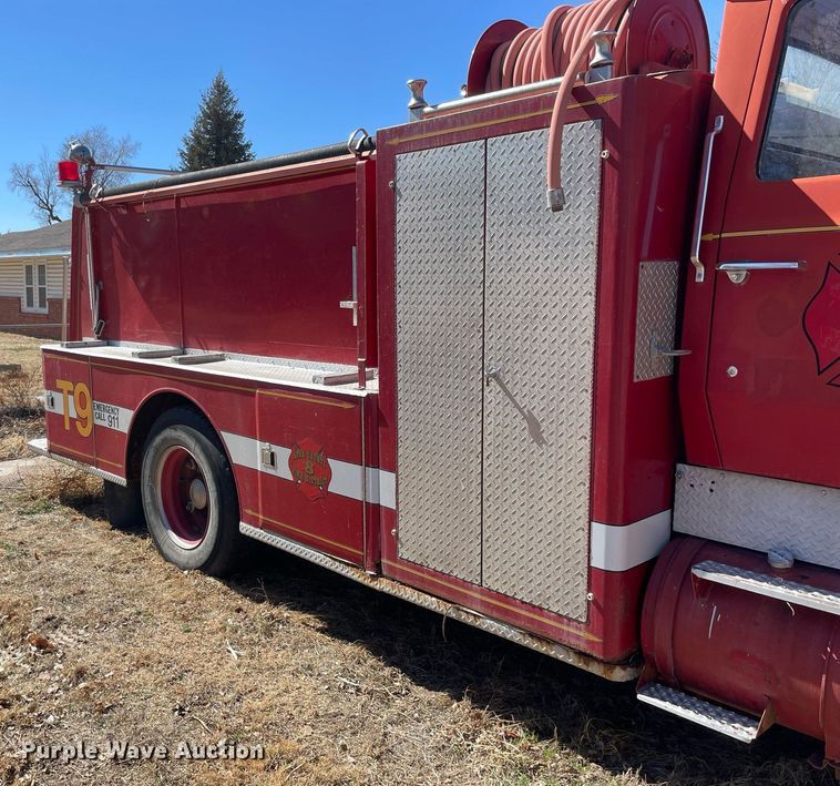 image for item MA9964 1978 Ford 800  pumper fire truck