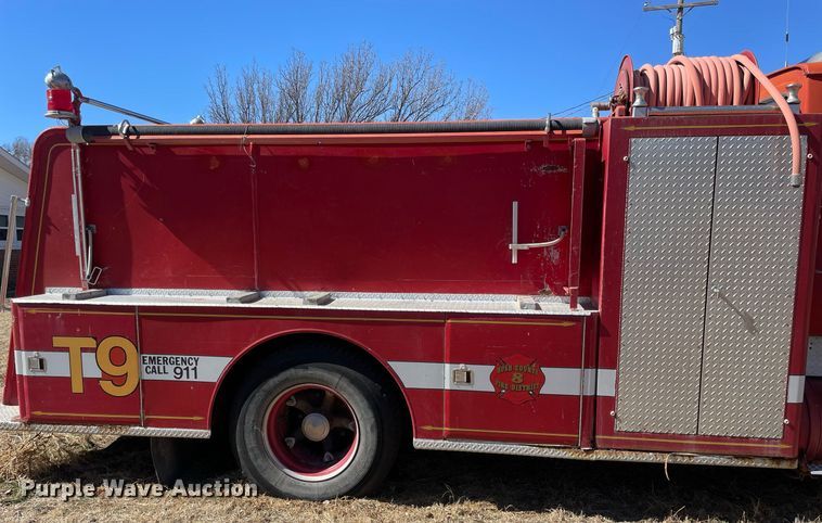 image for item MA9964 1978 Ford 800  pumper fire truck