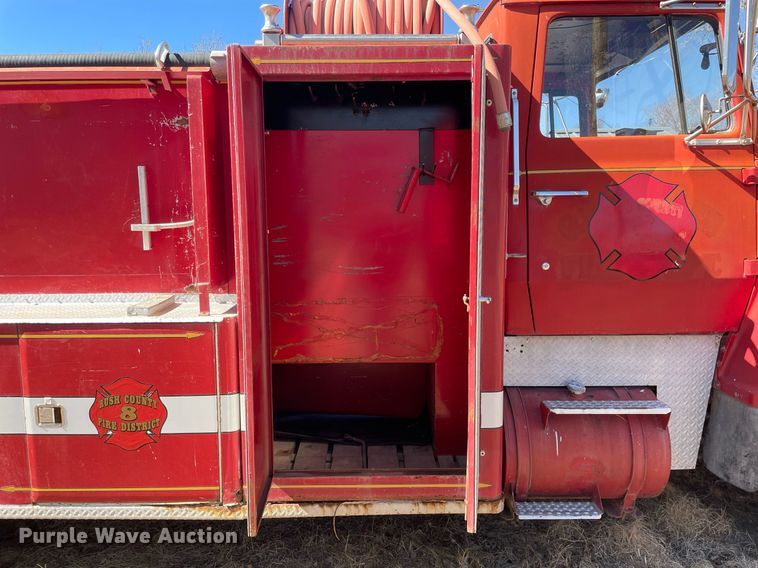 image for item MA9964 1978 Ford 800  pumper fire truck