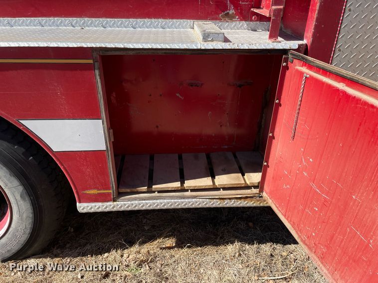 image for item MA9964 1978 Ford 800  pumper fire truck