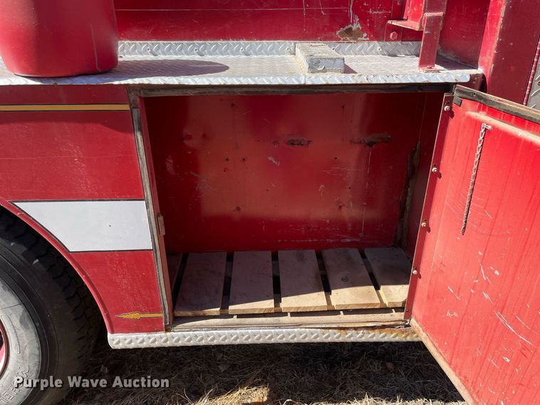 image for item MA9964 1978 Ford 800  pumper fire truck