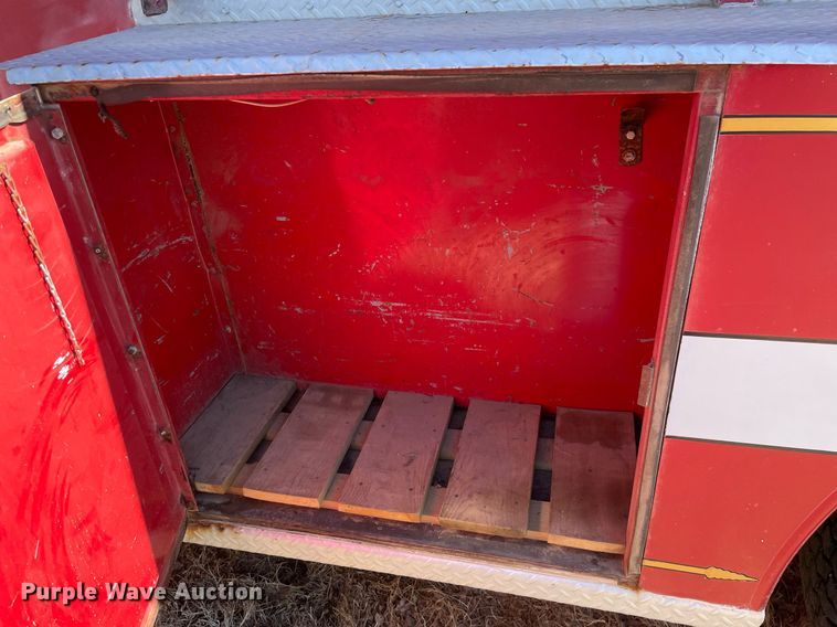 image for item MA9964 1978 Ford 800  pumper fire truck