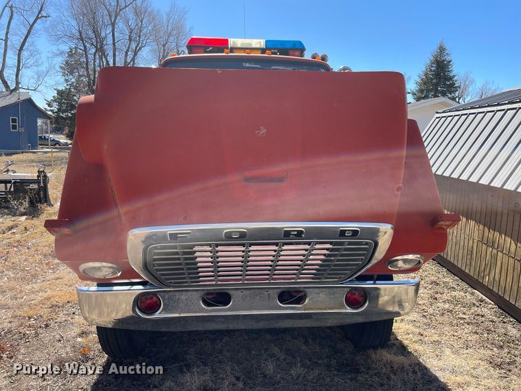 image for item MA9964 1978 Ford 800  pumper fire truck