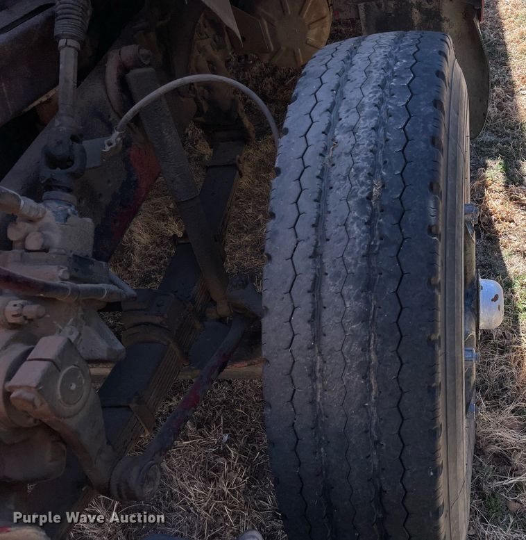 image for item MA9964 1978 Ford 800  pumper fire truck