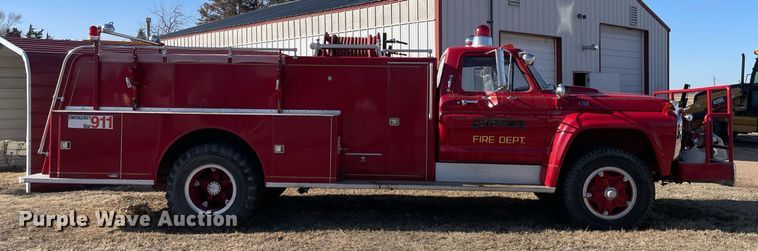 image for item MA9966 1973 Ford F750  pumper fire truck