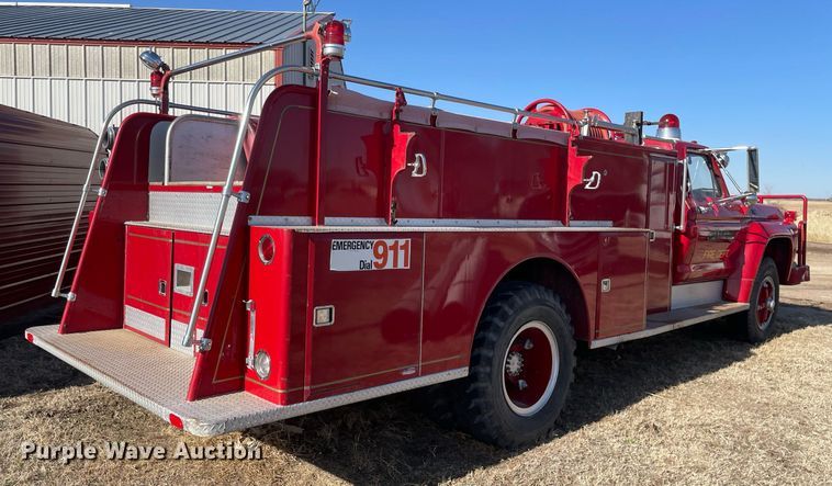 image for item MA9966 1973 Ford F750  pumper fire truck