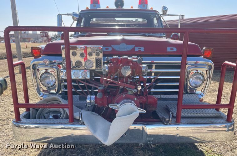 image for item MA9966 1973 Ford F750  pumper fire truck