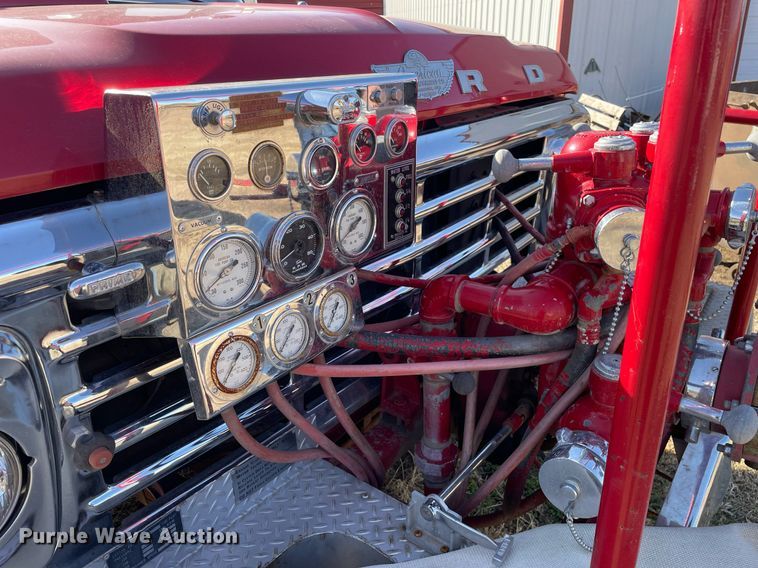 image for item MA9966 1973 Ford F750  pumper fire truck