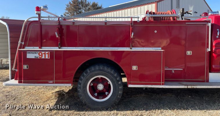 image for item MA9966 1973 Ford F750  pumper fire truck