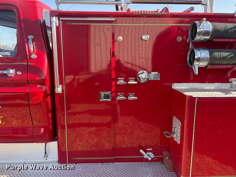 image for item MA9966 1973 Ford F750  pumper fire truck