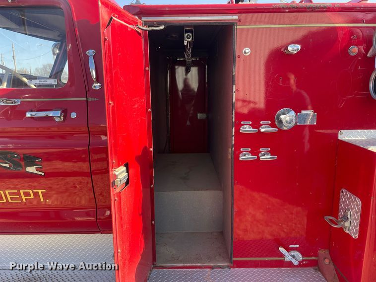 image for item MA9966 1973 Ford F750  pumper fire truck