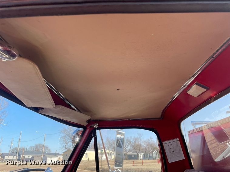 image for item MA9966 1973 Ford F750  pumper fire truck