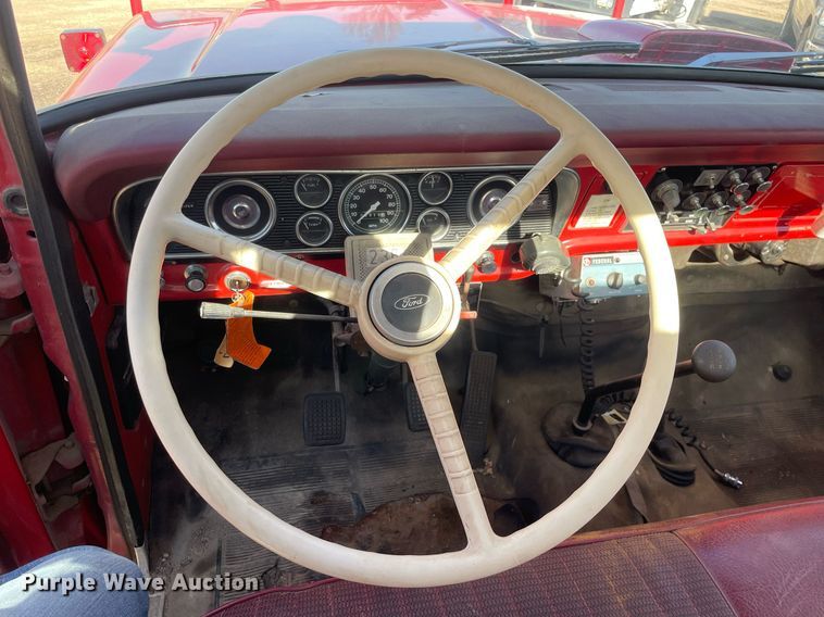 image for item MA9966 1973 Ford F750  pumper fire truck