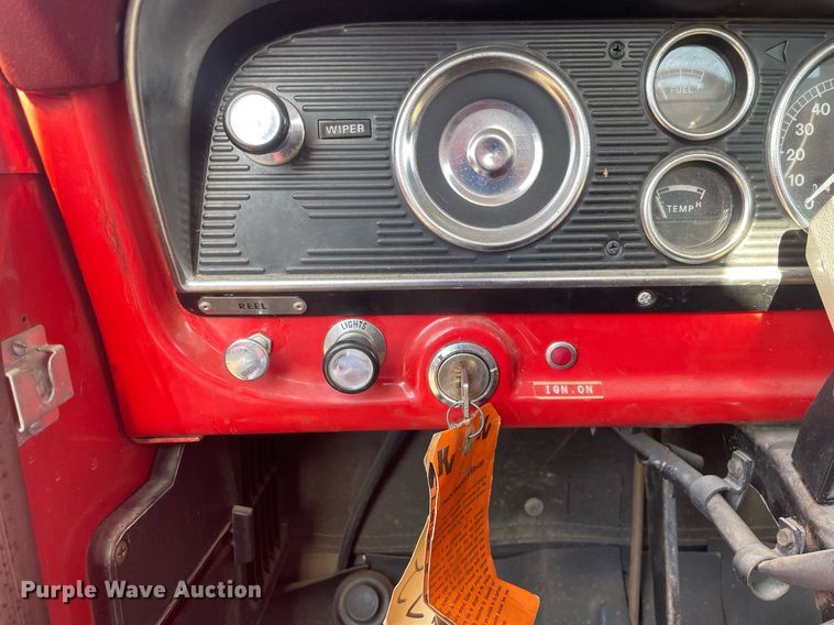 image for item MA9966 1973 Ford F750  pumper fire truck