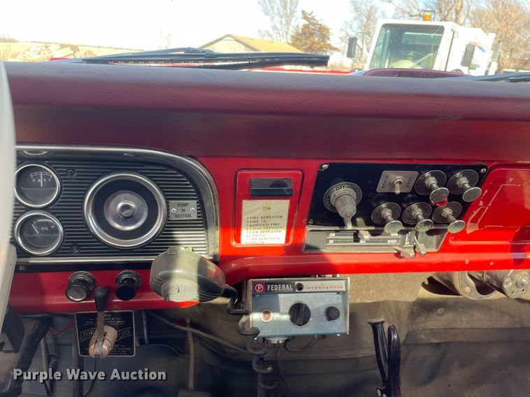 image for item MA9966 1973 Ford F750  pumper fire truck