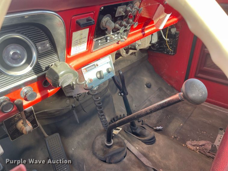 image for item MA9966 1973 Ford F750  pumper fire truck