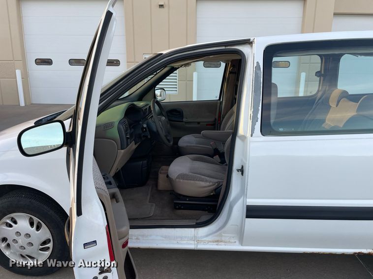 image for item MA9967 1998 Chevrolet Venture  van