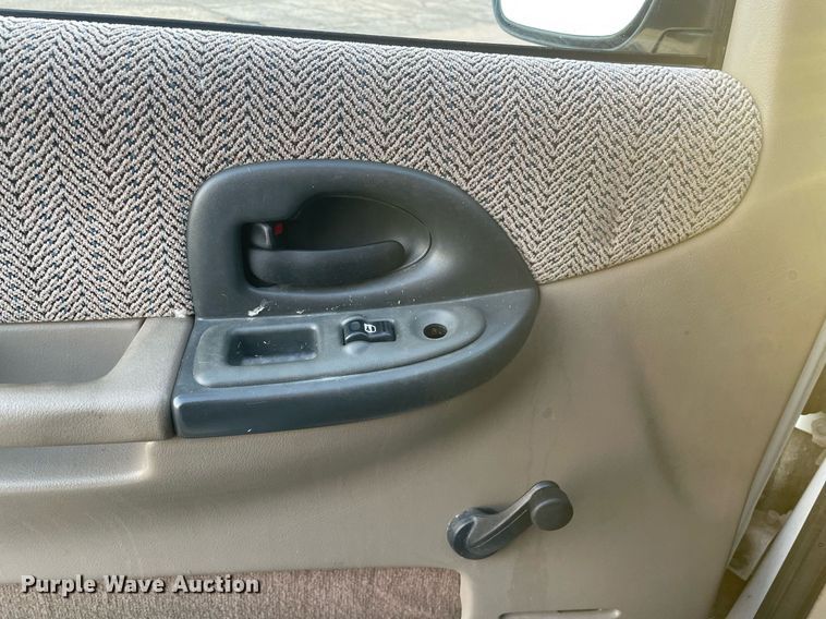 image for item MA9967 1998 Chevrolet Venture  van