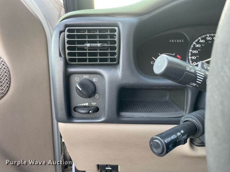 image for item MA9967 1998 Chevrolet Venture  van