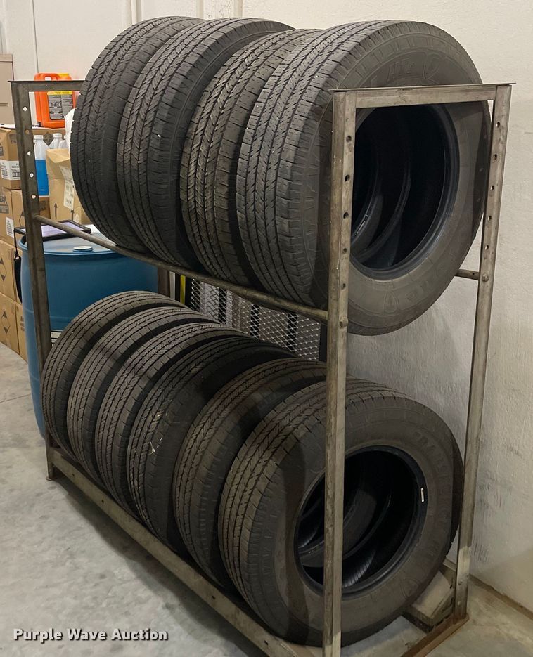 image for item MA9971 (10) 225/75R16 tires