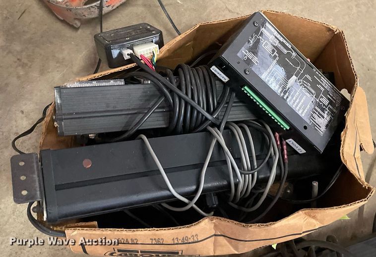 image for item MA9974 Automotive accessories