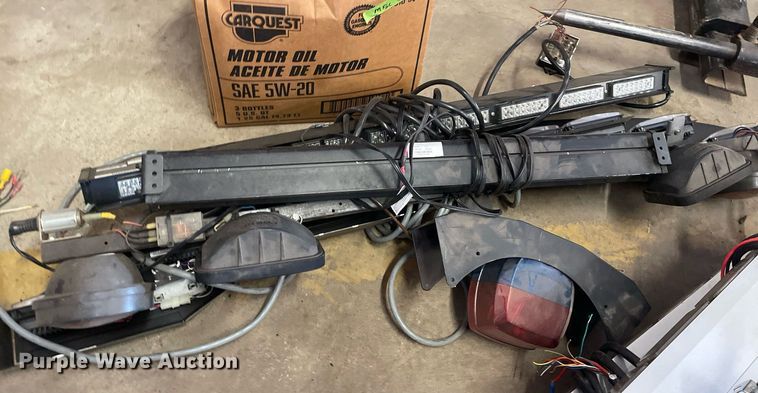 image for item MA9974 Automotive accessories