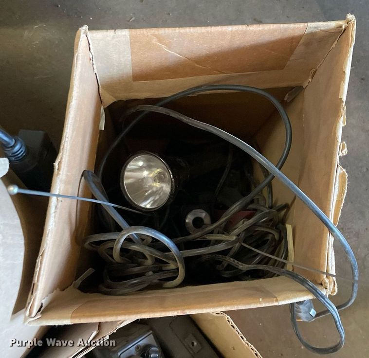 image for item MA9975 Automotive accessories