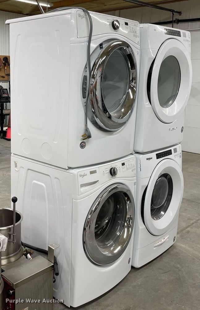 image for item MA9981 (2) Whirlpool washer and dryer sets