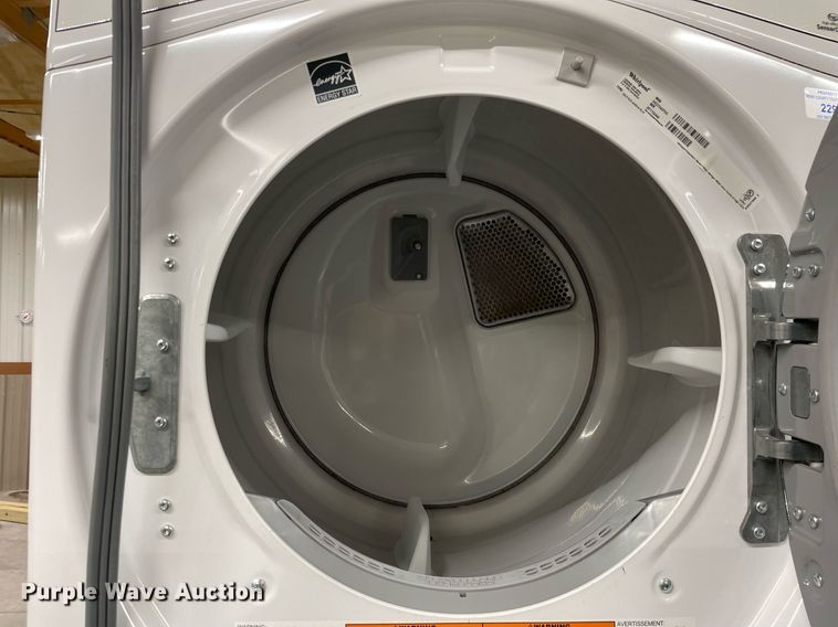 image for item MA9981 (2) Whirlpool washer and dryer sets