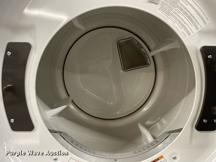 image for item MA9981 (2) Whirlpool washer and dryer sets