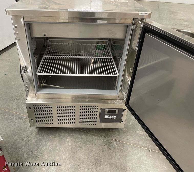 image for item MA9982 Restaurant equipment