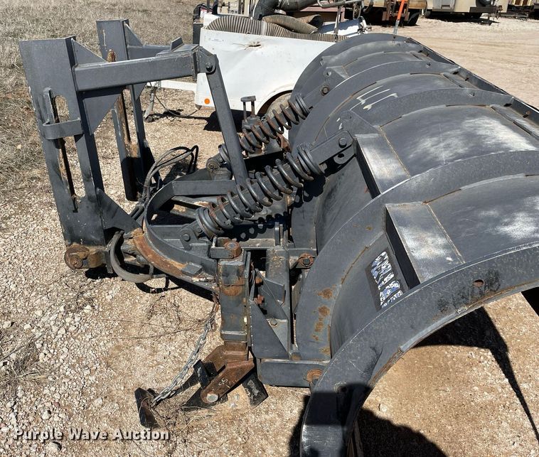 image for item MA9992 2000 Volvo WG  dump truck