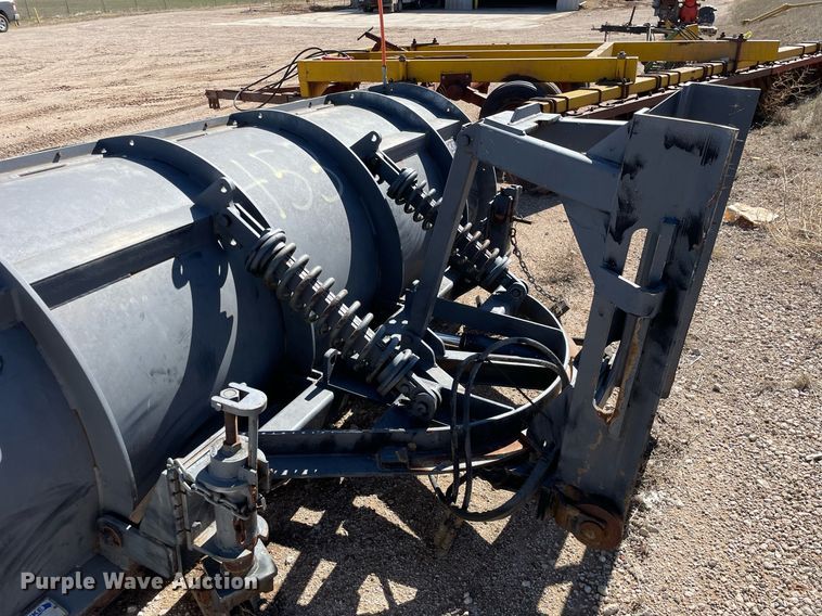 image for item MA9992 2000 Volvo WG  dump truck