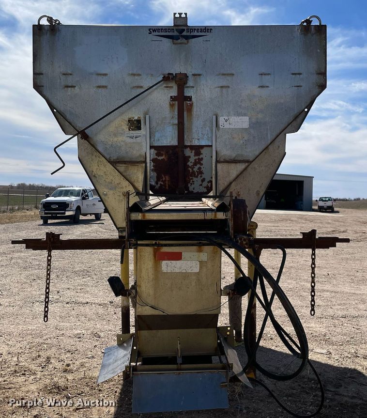 image for item MA9992 2000 Volvo WG  dump truck