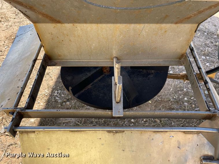 image for item MA9992 2000 Volvo WG  dump truck