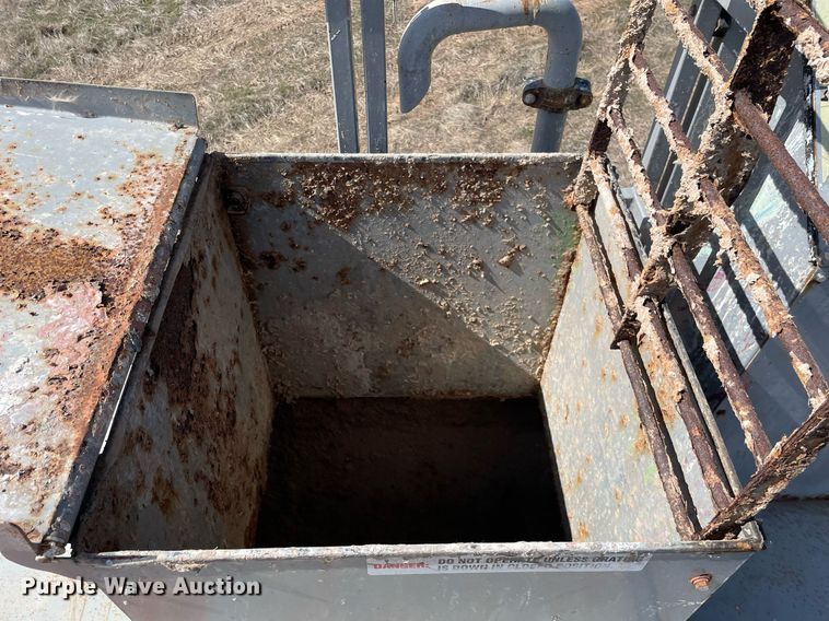 image for item MA9993 2006 Kincaid 1200 Pro Series  hydroseeder