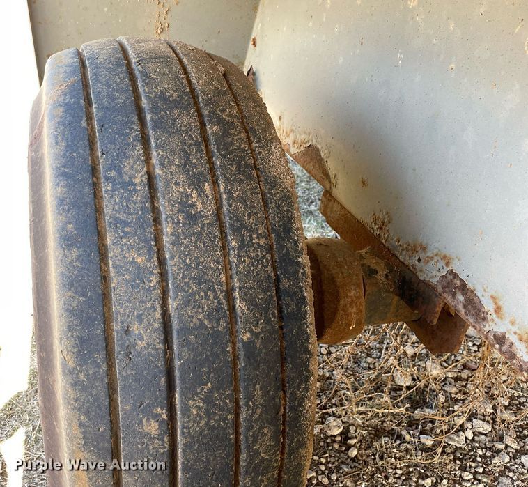 image for item MA9993 2006 Kincaid 1200 Pro Series  hydroseeder