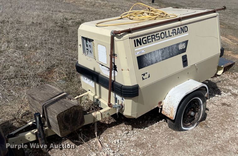 image for item MA9995 1998 Ingersoll Rand 185  air compressor