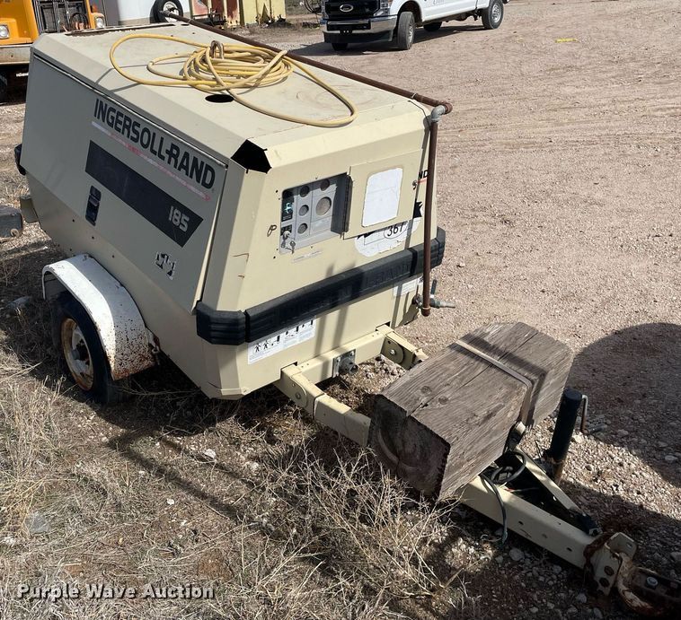 image for item MA9995 1998 Ingersoll Rand 185  air compressor