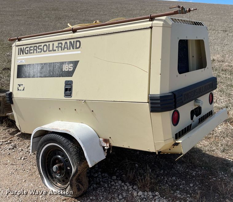 image for item MA9995 1998 Ingersoll Rand 185  air compressor
