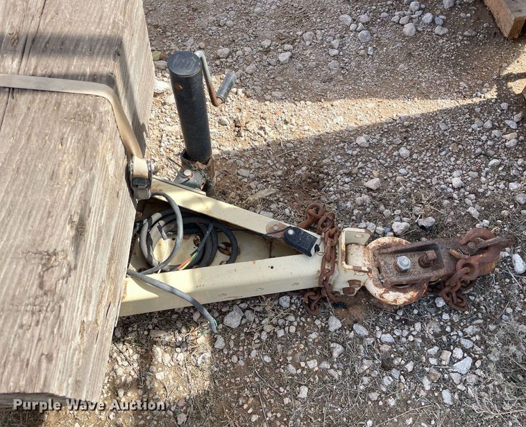 image for item MA9995 1998 Ingersoll Rand 185  air compressor