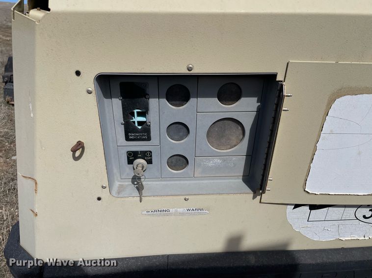 image for item MA9995 1998 Ingersoll Rand 185  air compressor