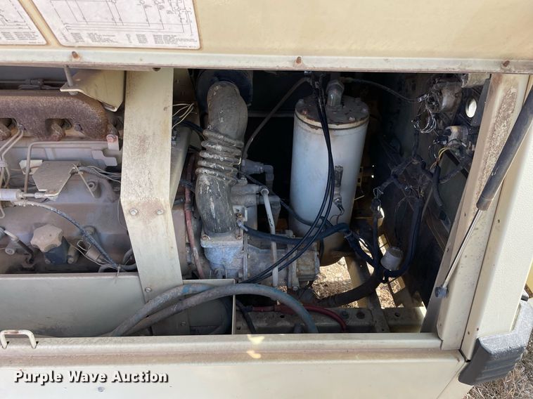 image for item MA9995 1998 Ingersoll Rand 185  air compressor