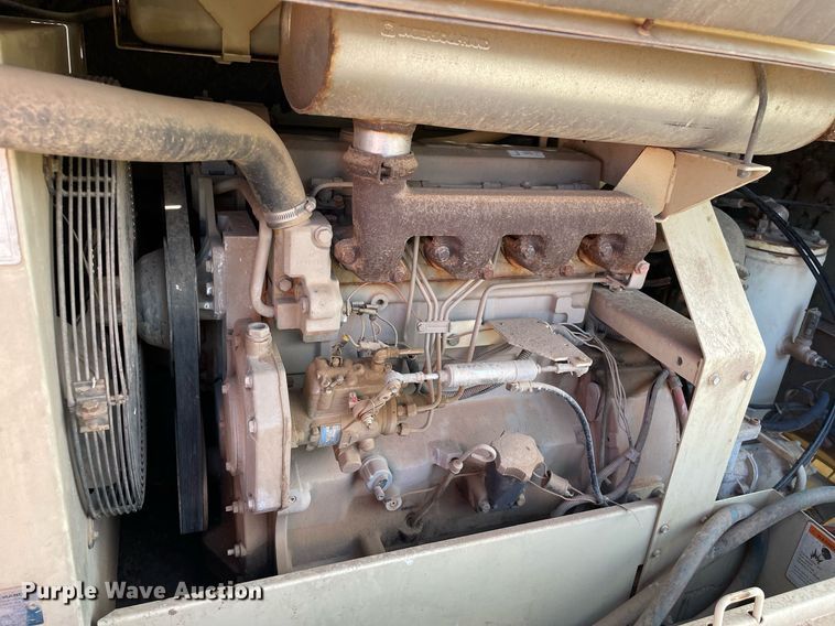 image for item MA9995 1998 Ingersoll Rand 185  air compressor