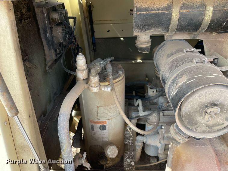 image for item MA9995 1998 Ingersoll Rand 185  air compressor