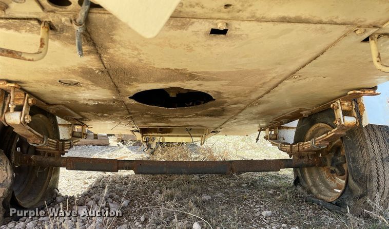 image for item MA9995 1998 Ingersoll Rand 185  air compressor