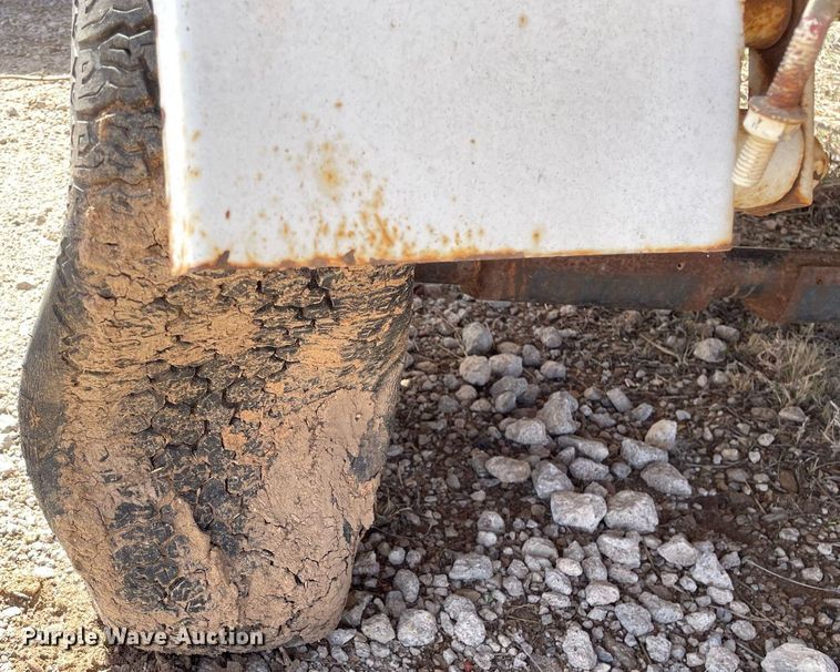 image for item MA9995 1998 Ingersoll Rand 185  air compressor