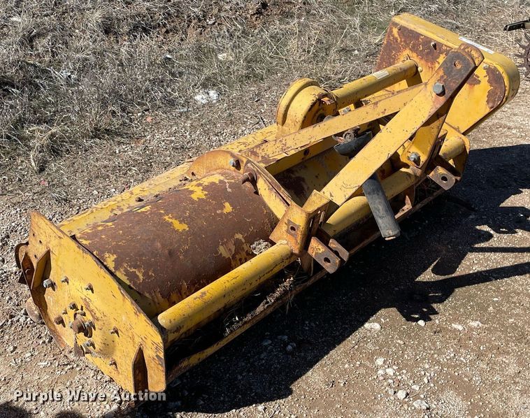 image for item MB9001 Ford 917  flail mower